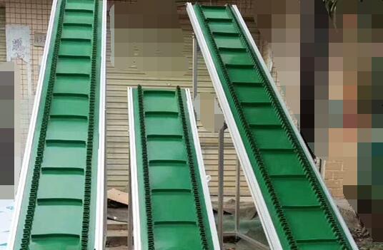 皮帶輸送機